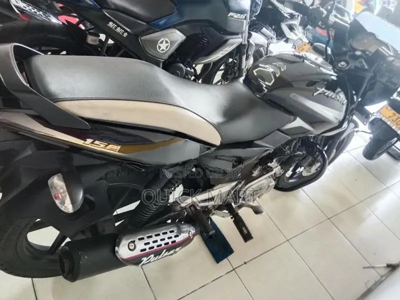 Bajaj Pulsar 150 2016