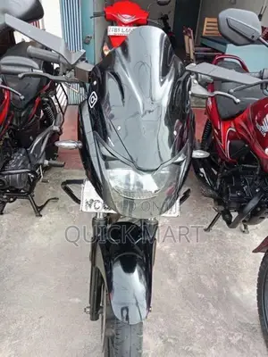 Bajaj Pulsar 200 2010