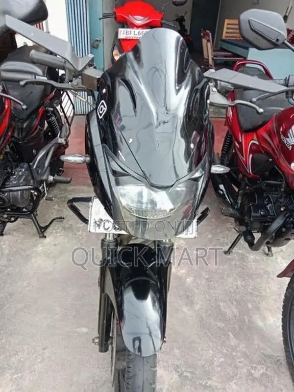 Bajaj Pulsar 200 2010