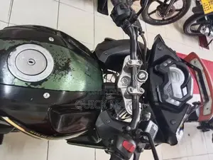 Yamaha Fazer 2012