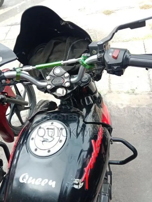 Bajaj Pulsar 200 2010