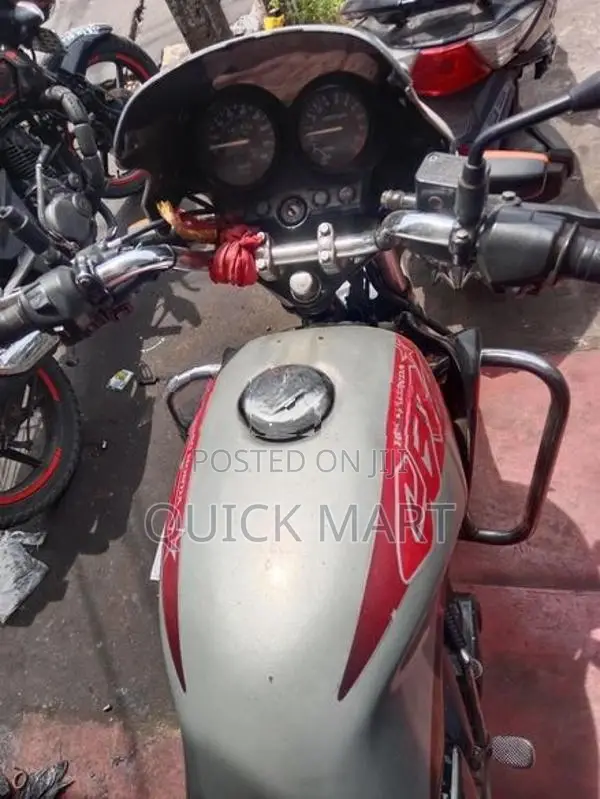 Hero CBZ 2005