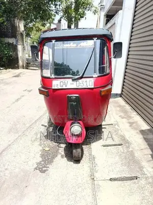 Bajaj RE 2009