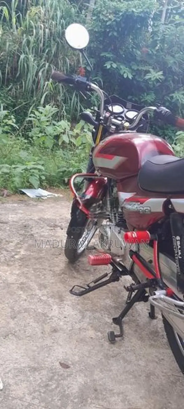 Bajaj CT100 2006