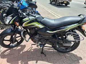 TVS Metro 2016