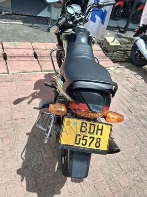 TVS Metro 2016