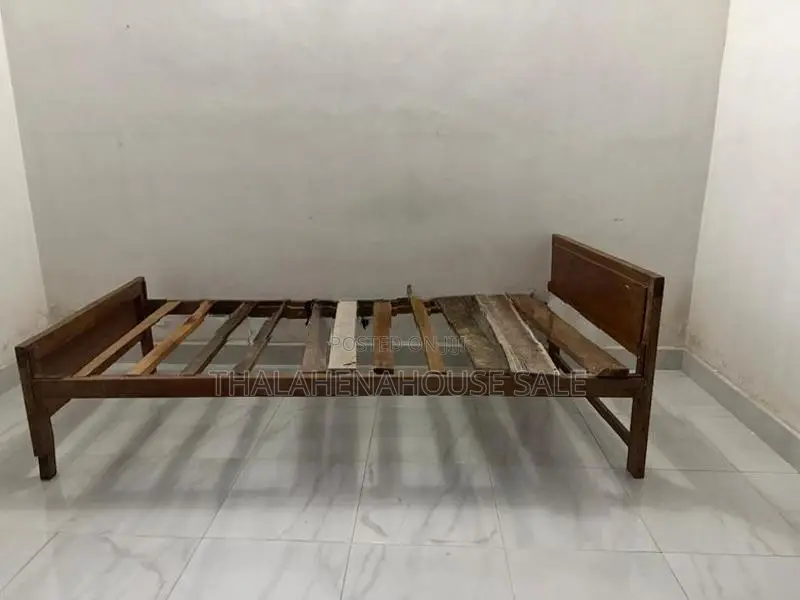 Wood Single Bed