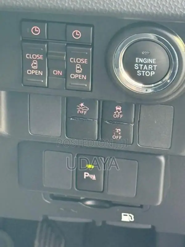 Toyota Roomy Custom G 2025