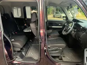 Toyota Roomy Custom G 2025