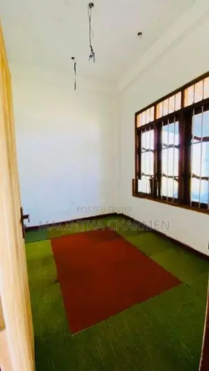 3 Bed, Bathroom House for Rent in Hambantota.