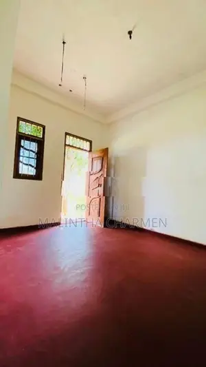 3 Bed, Bathroom House for Rent in Hambantota.