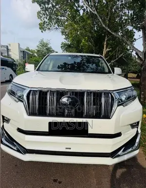 Toyota Land Cruiser Prado Triptronic 2023