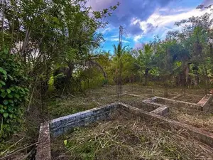 මොනරාගල මහානාම කණිෂ්ඨ විදුහල පාරේ ඉතා අගනා බිම් කොටසක් විකිණීමට ඇත.