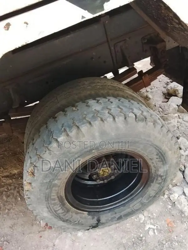 Tata Tipper 909 2011