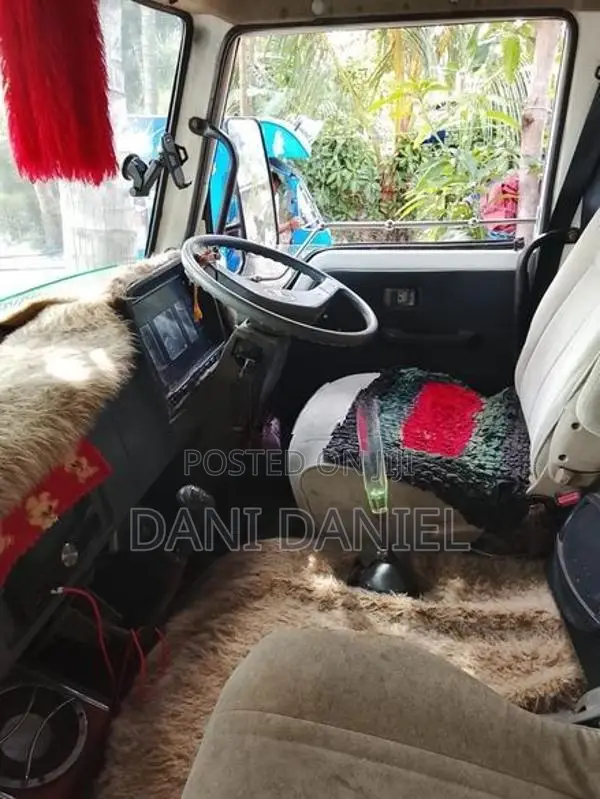 Tata Tipper 909 2011
