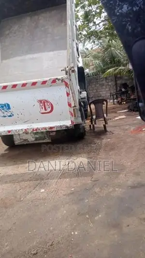 Tata Tipper 909 2011