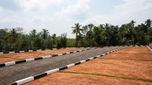 Kaluthara ටවුමෙන්ම ගාලුපාරට ඇවිදන දුරින් බිම්කොටස්