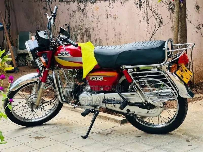 Hero CD 100 2004
