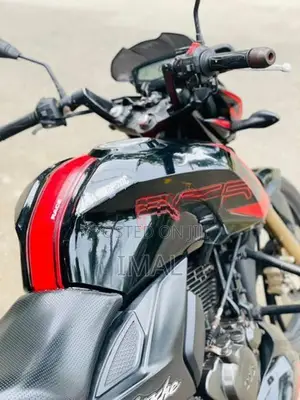 TVS Apache RTR 200 4v 2018