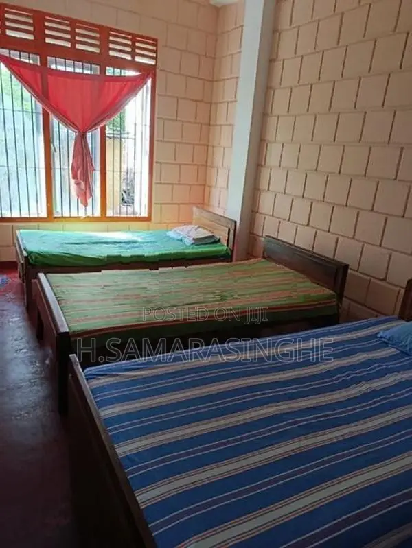 Upstairs Rooms Rent for University Girls - Matara