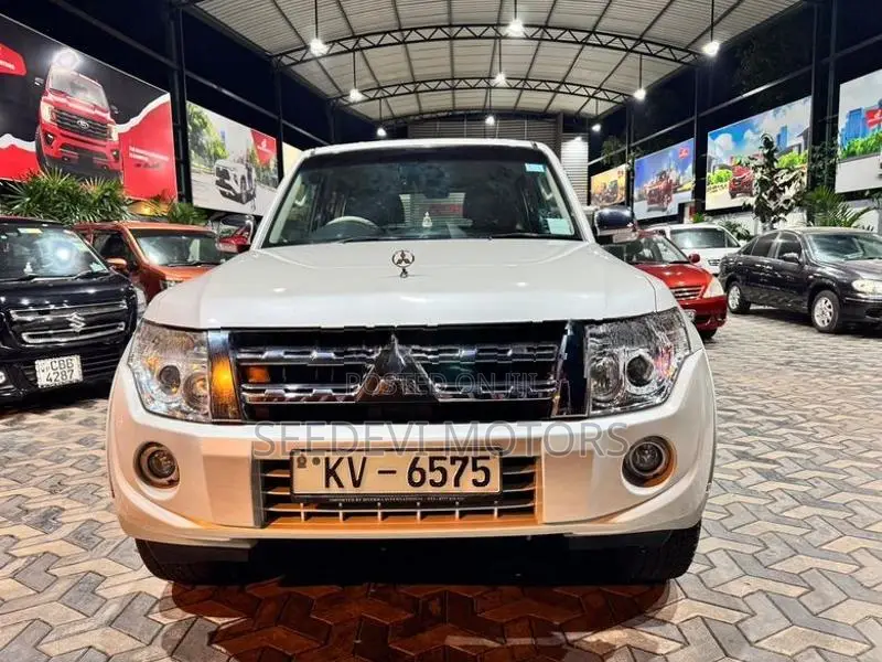 Mitsubishi Montero Centre Sp Wheel 2013