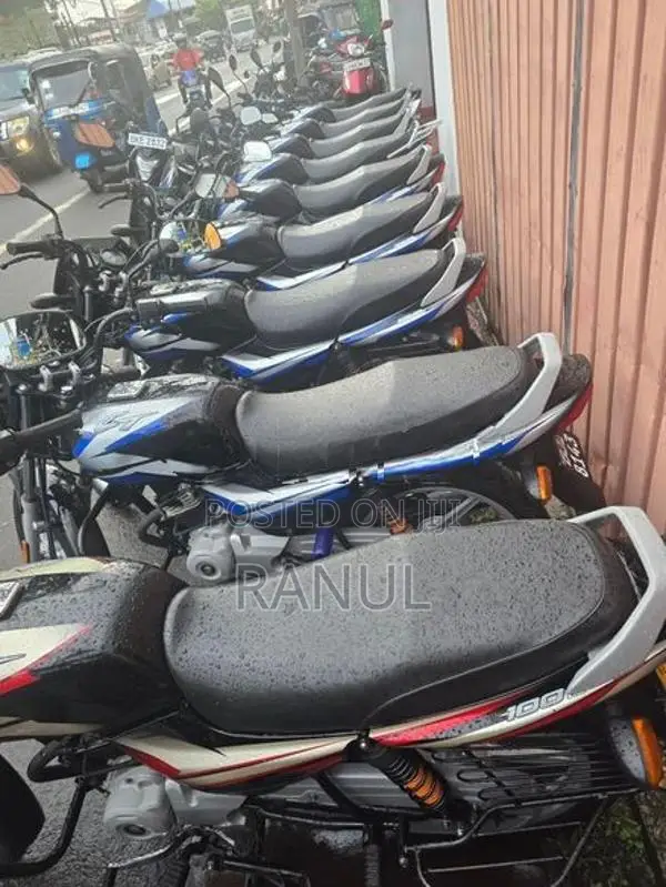 Bajaj CT100 2025