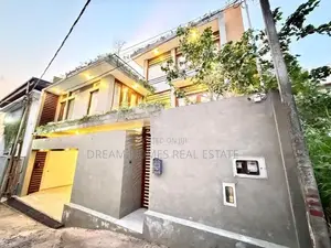 Scenic Luxury Home with Paddy Field Views for Sale Pannipitiya