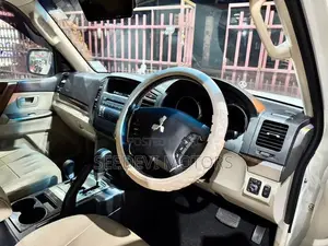 Mitsubishi Montero Centre Sp Wheel 2013