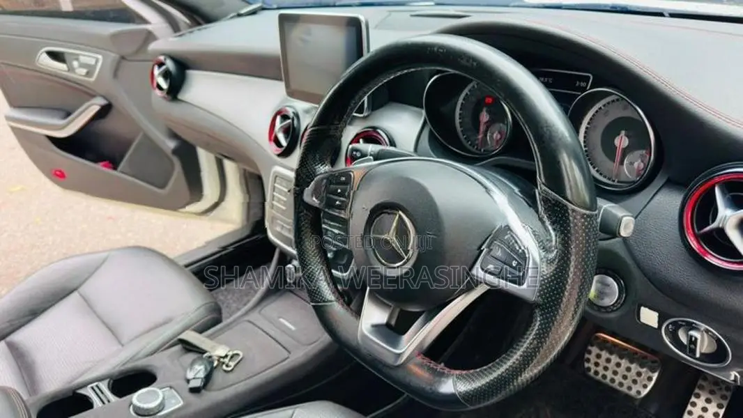 Mercedes Benz CLA 180 AMG 2015