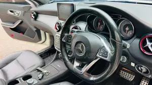 Mercedes Benz CLA 180 AMG 2015
