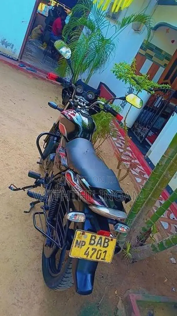 Bajaj Discover 2014