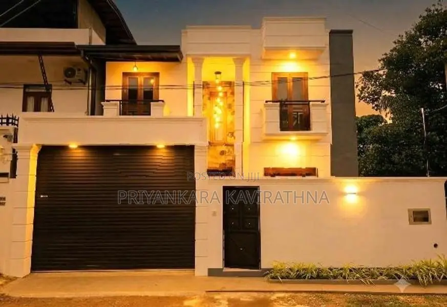 3 Storied Luxury House for Sale in Boralesgamuwa