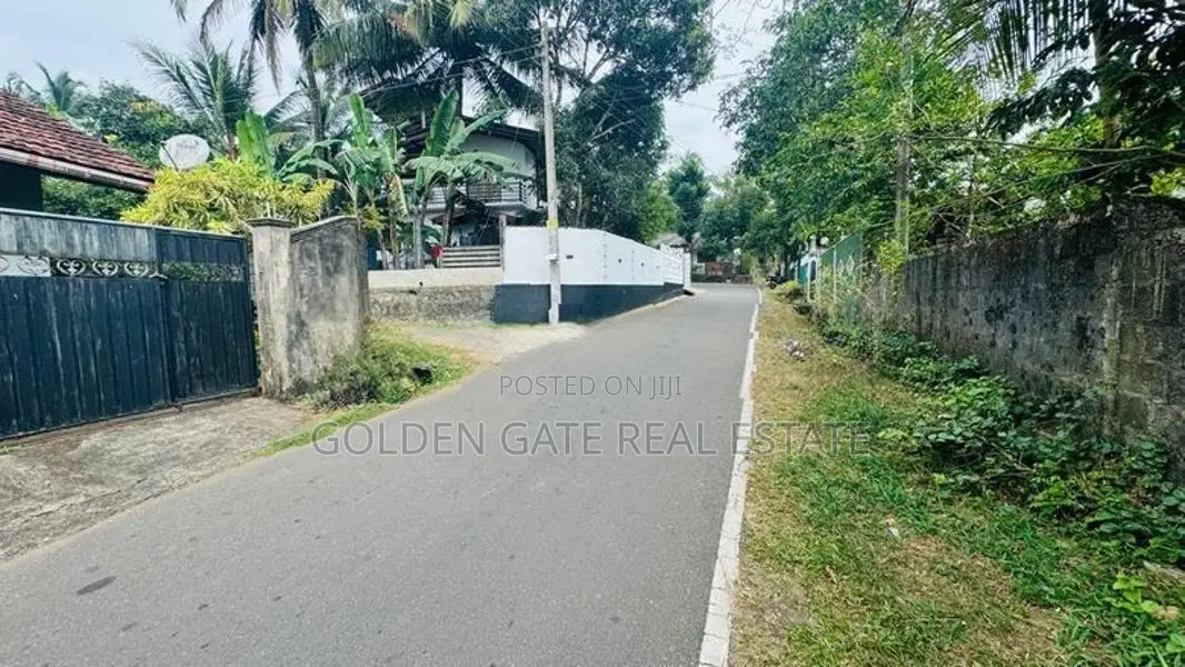 Kadawatha Ganemulla Road Valuable Residential Land For Sale