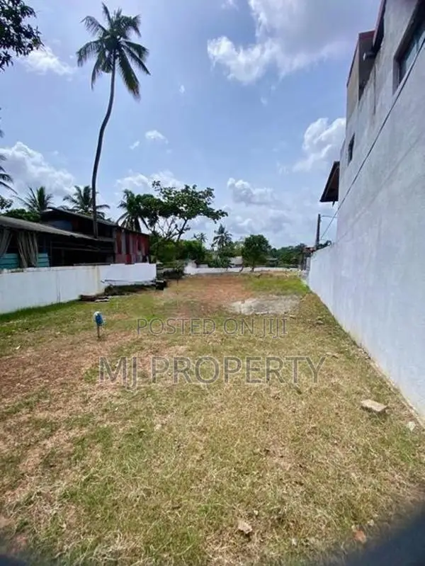 ( TC-1110) Highly Valuable Commercial Land Sale in Thalawathugoda