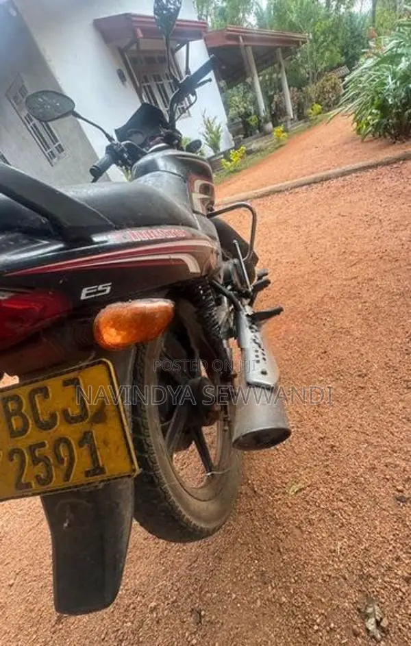 TVS Metro 2015
