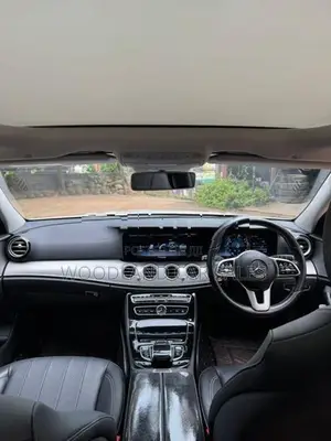 Mercedes Benz E180 2019