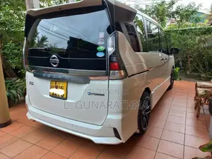 Nissan Serena Highway Star e-Power 2018