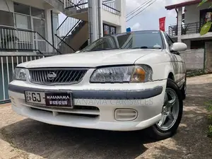 Nissan Sunny EX saloon 1999