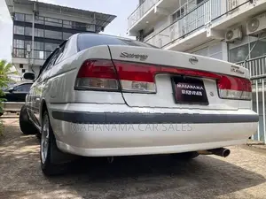 Nissan Sunny EX saloon 1999