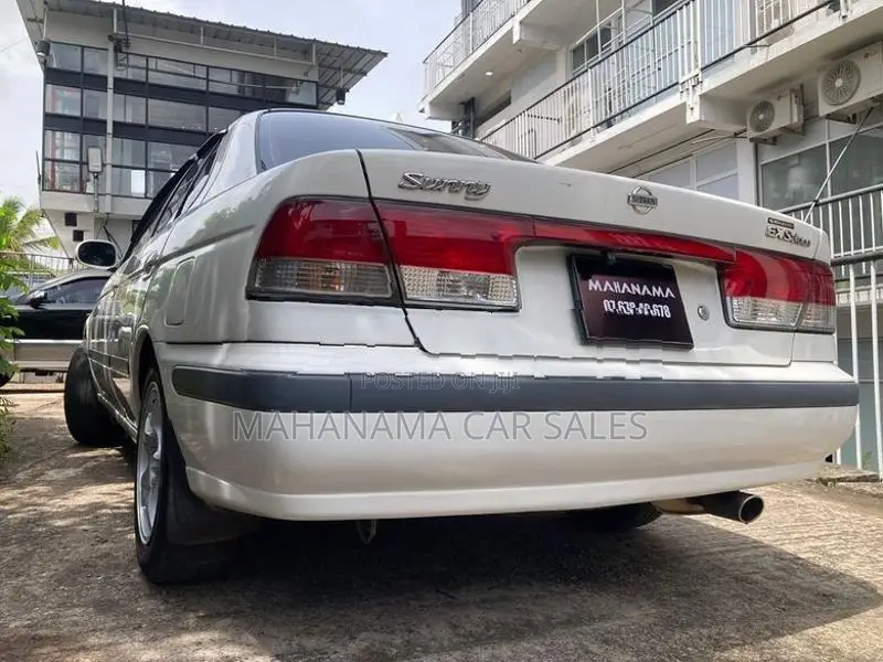 Nissan Sunny EX saloon 1999