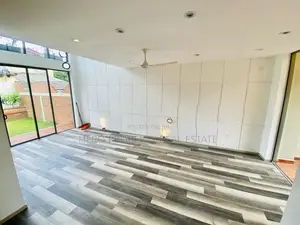 HCS040 - Elegant Luxurious House for Sale in Moratuwa