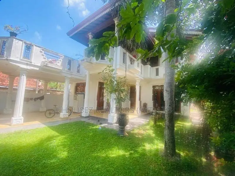 Spacious 5-Bedroom House for Sale in Dehiyagatha South