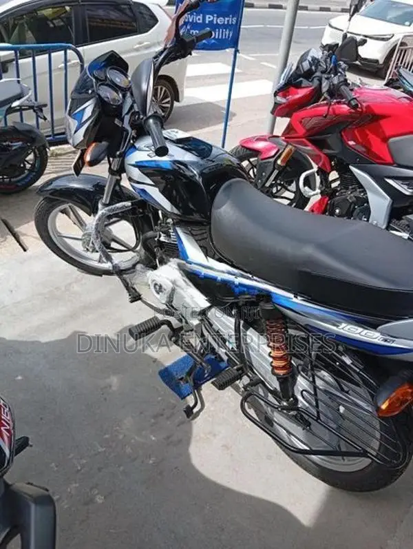 Bajaj CT100 2026
