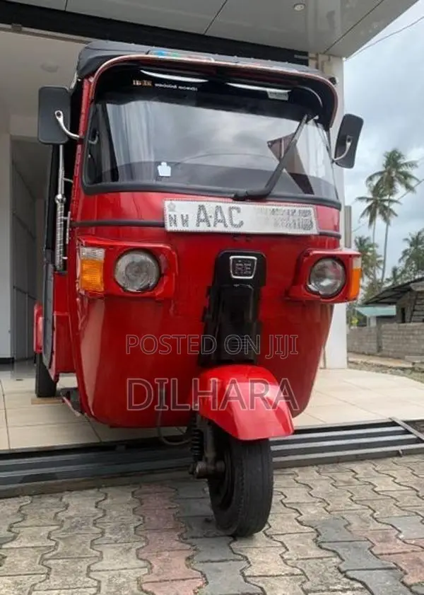 Bajaj RE AAC 2012