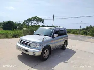 Mitsubishi Pajero 2002