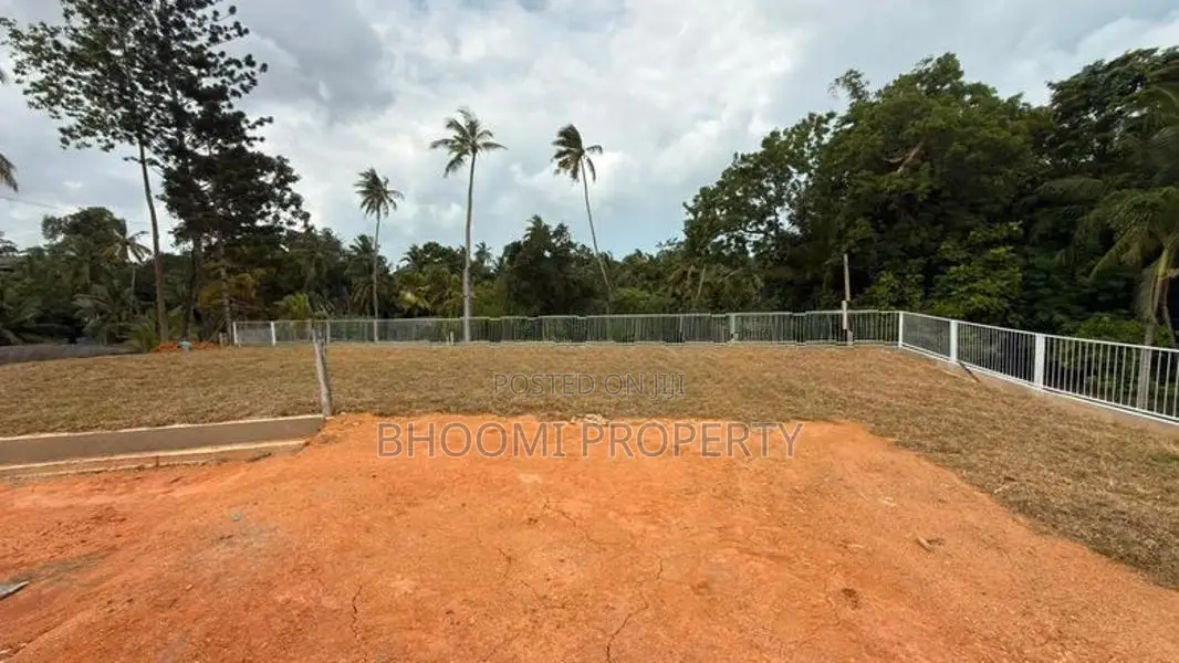 ගාල්ල කරාපිටිය රෝහලට ලගින්ම බිම් කොටස්