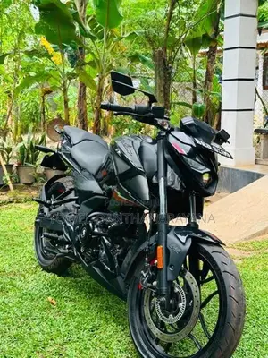 Bajaj Pulsar N160 2025