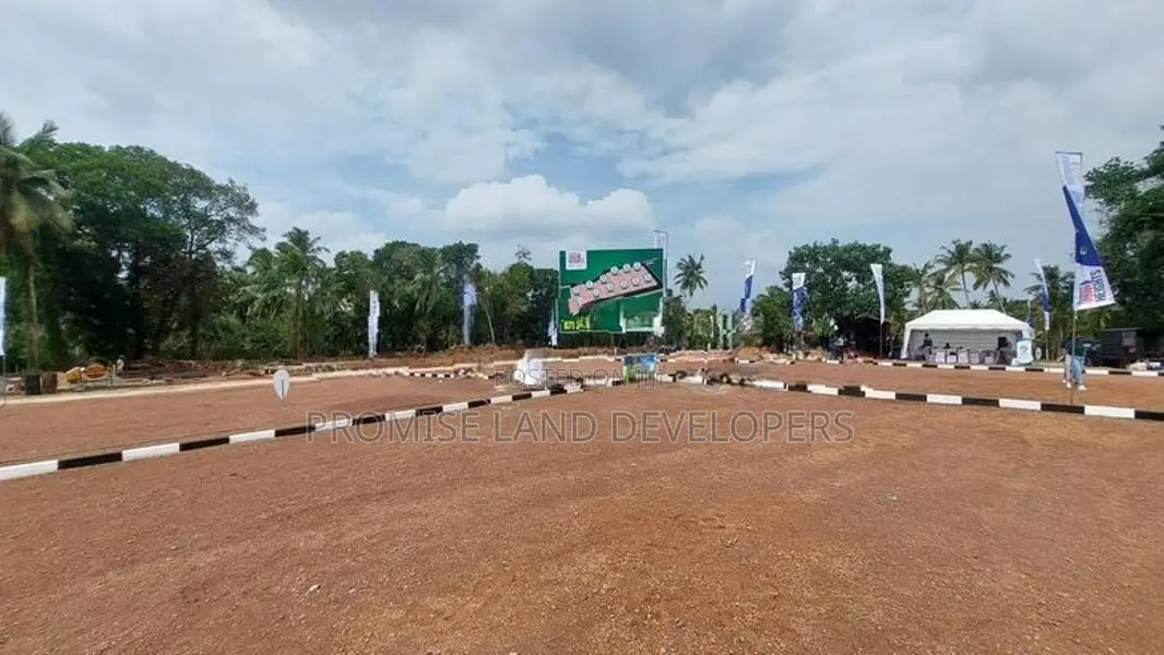 Residential 6p Land for Sale in Moratuwa C33