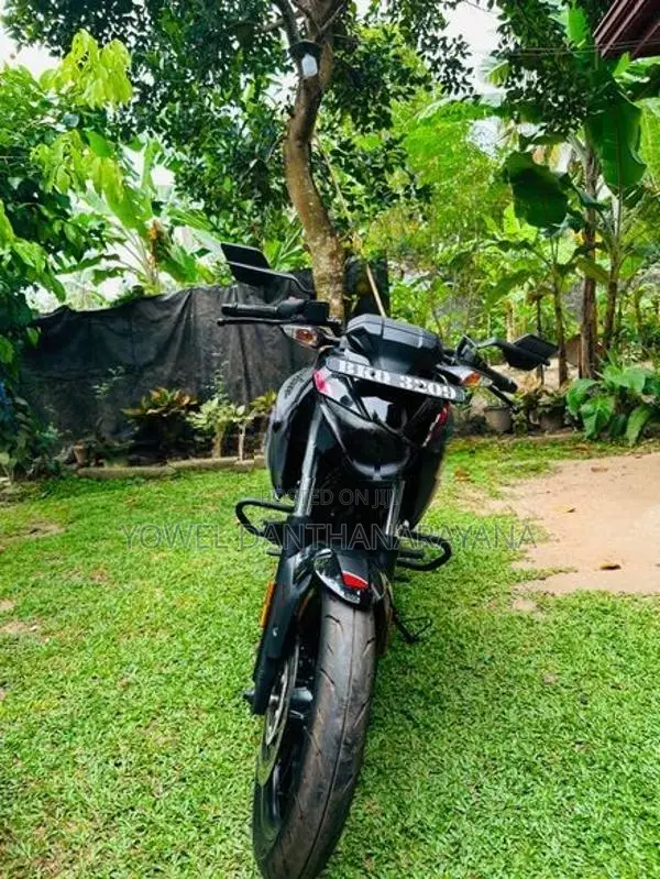 Bajaj Pulsar N160 2025