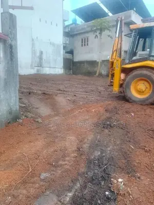 Prime 10-Perch Residential Land for Sale in Kadawatha